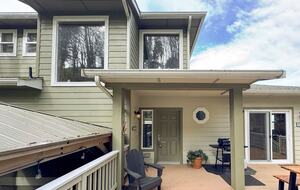 Deer Springs Retreat - Port Angeles, Washington