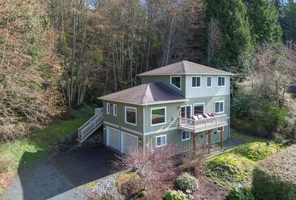 Deer Springs Retreat - Port Angeles, Washington