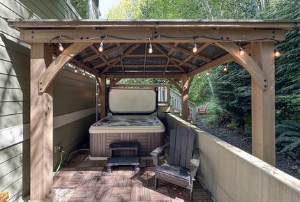 Deer Springs Retreat - Port Angeles, Washington