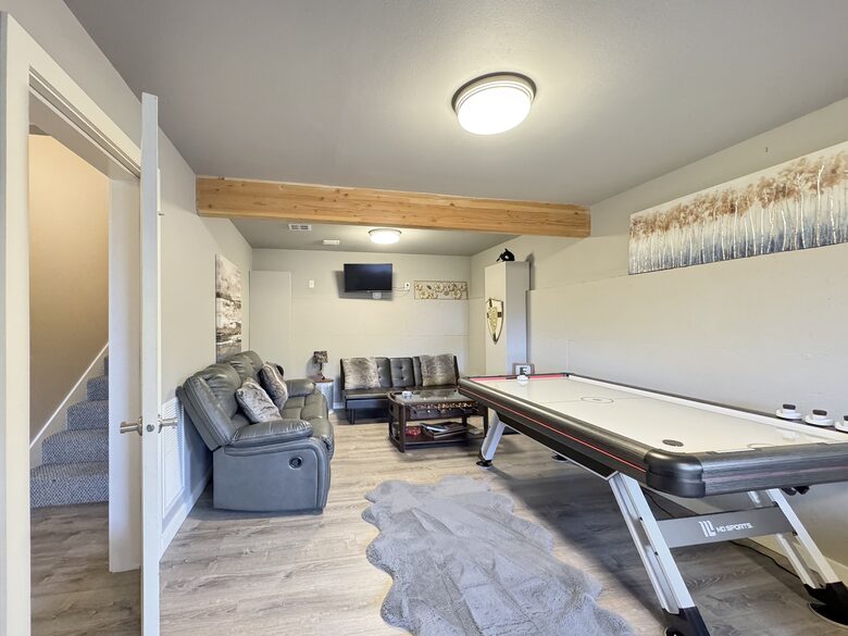 Deer Springs Retreat - Port Angeles, Washington