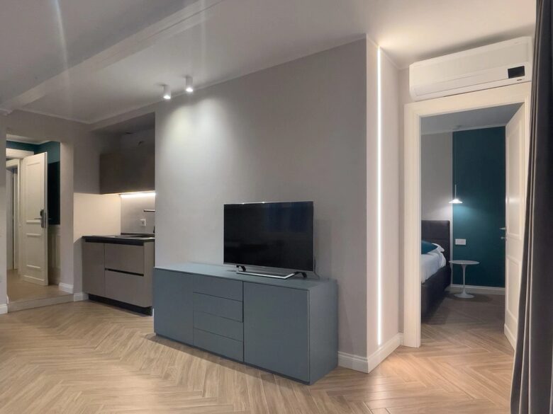 Elegantly Restored Apartment Near the Grand Canal - Venice, Italy