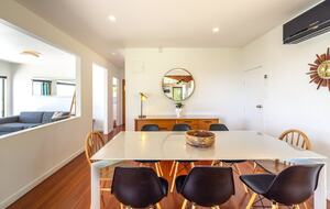 Coastal Comfort | Sunny Waiheke Stay with Ocean Outlook - Waiheke Island, New Zealand