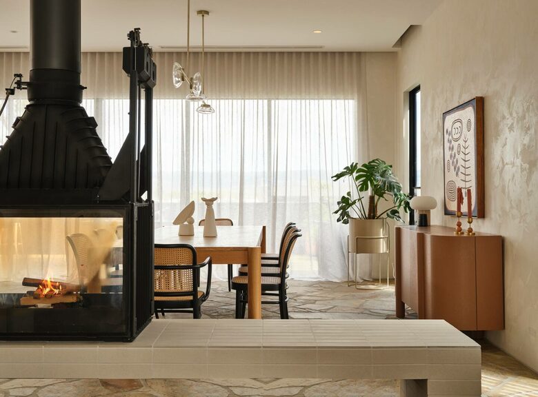 Coastal Escape | Designer Interiors & Resort-Style Pool - Safety Beach, Australia