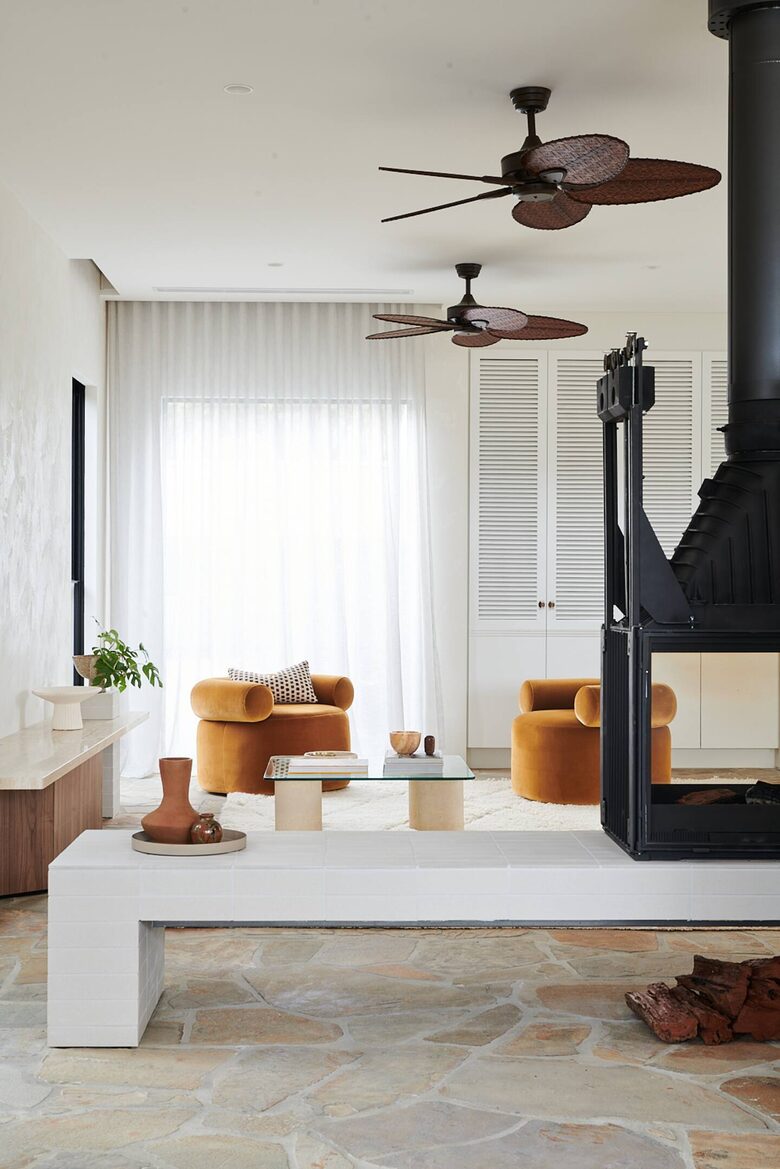 Coastal Escape | Designer Interiors & Resort-Style Pool - Safety Beach, Australia