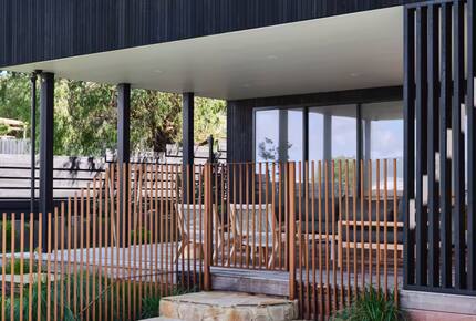 Coastal Escape | Designer Interiors & Resort-Style Pool - Safety Beach, Australia