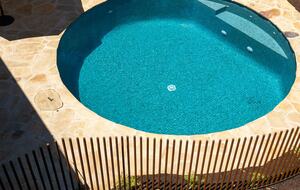 Coastal Escape | Designer Interiors & Resort-Style Pool - Safety Beach, Australia