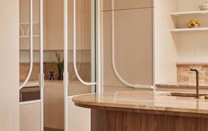 Coastal Escape | Designer Interiors & Resort-Style Pool - Safety Beach, Australia