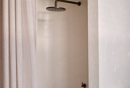 Coastal Escape | Designer Interiors & Resort-Style Pool - Safety Beach, Australia