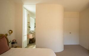 Coastal Escape | Designer Interiors & Resort-Style Pool - Safety Beach, Australia