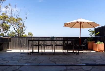 Coastal Escape | Designer Interiors & Resort-Style Pool - Safety Beach, Australia