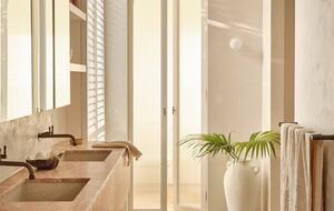 Coastal Escape | Designer Interiors & Resort-Style Pool - Safety Beach, Australia