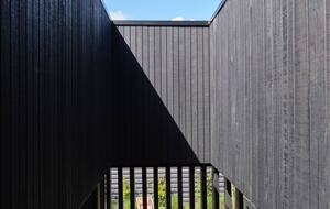 Coastal Escape | Designer Interiors & Resort-Style Pool - Safety Beach, Australia