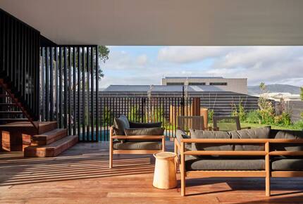 Coastal Escape | Designer Interiors & Resort-Style Pool - Safety Beach, Australia