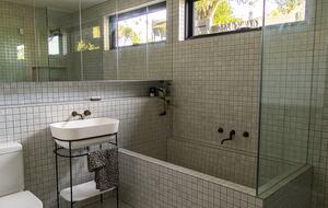 Coastal Escape | Designer Interiors & Resort-Style Pool - Safety Beach, Australia