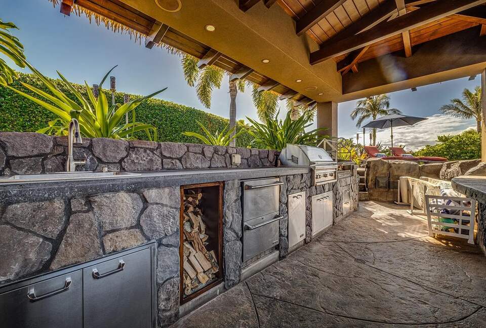 Ka’anapali Luxury Escape with Resort-Style Pool & Theater - Lahaina, Hawaii