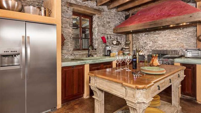 Blue Rock Vineyard | Timeless Wine Country Elegance - Cloverdale, California