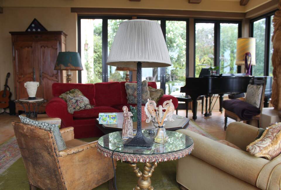 Artful Architecture Overlooking the San Francisco Bay - Tiburon, California