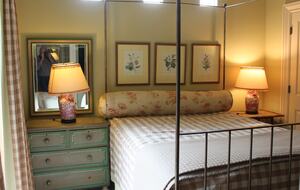 Artful Architecture Overlooking the San Francisco Bay - Tiburon, California