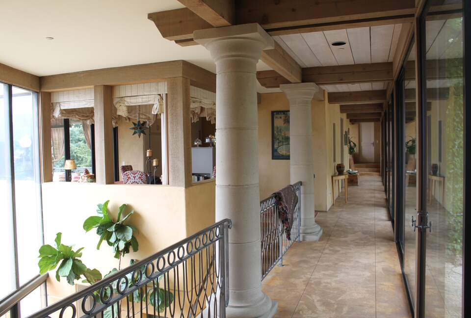 Artful Architecture Overlooking the San Francisco Bay - Tiburon, California