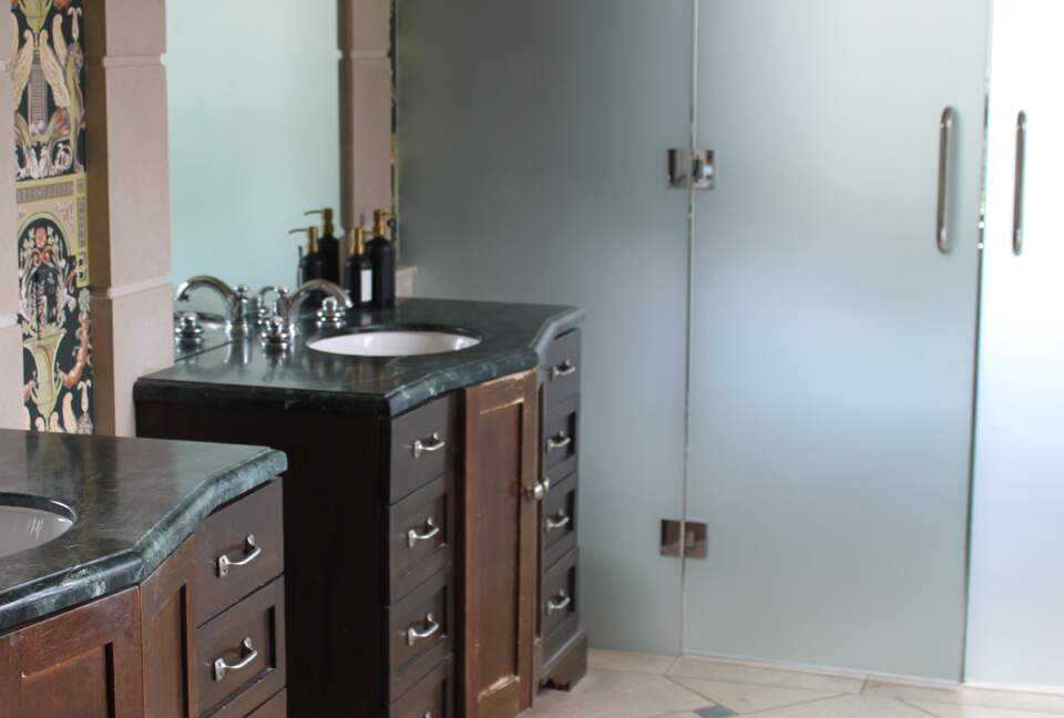 Artful Architecture Overlooking the San Francisco Bay - Tiburon, California