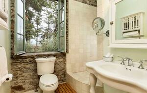 Blue Rock Vineyard | Timeless Wine Country Elegance - Cloverdale, California