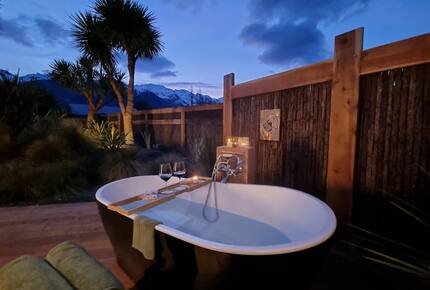 Boutique Mountain Cabin with Outdoor Bath | Glenorchy Escape - Glenorchy, New Zealand