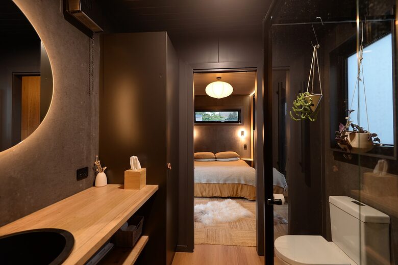 Boutique Mountain Cabin with Outdoor Bath | Glenorchy Escape - Glenorchy, New Zealand