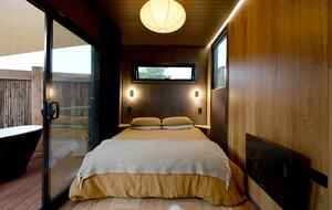 Boutique Mountain Cabin with Outdoor Bath | Glenorchy Escape - Glenorchy, New Zealand