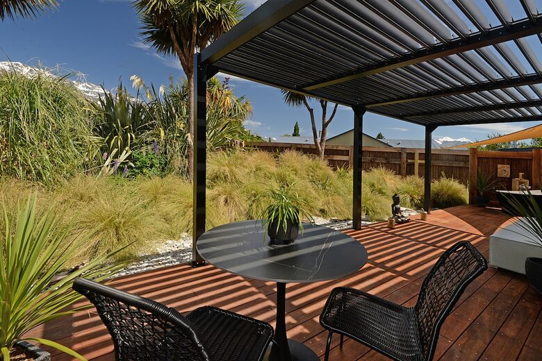 Boutique Mountain Cabin with Outdoor Bath | Glenorchy Escape - Glenorchy, New Zealand