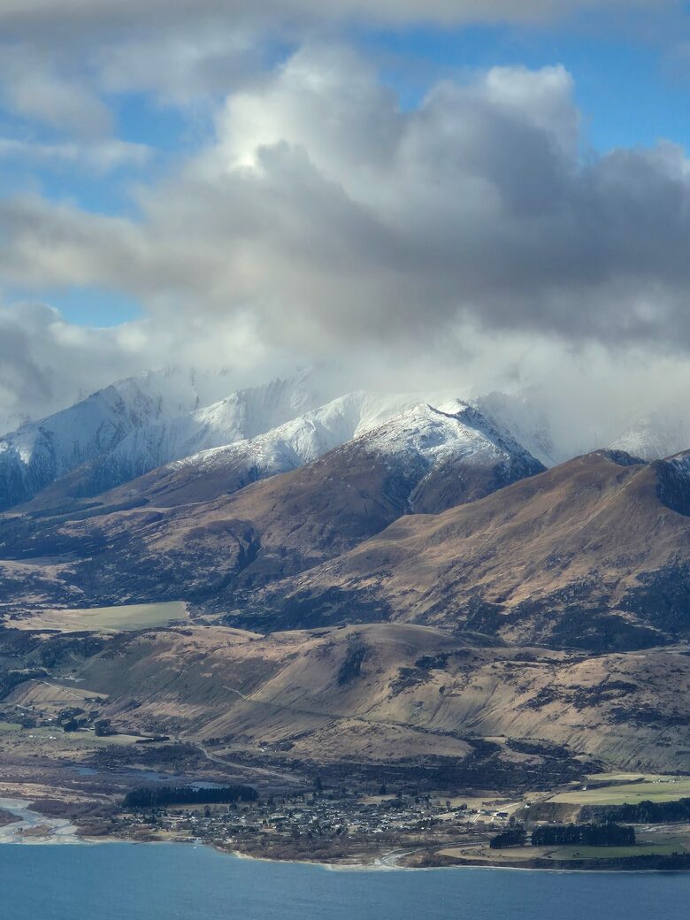 Boutique Mountain Cabin with Outdoor Bath | Glenorchy Escape - Glenorchy, New Zealand