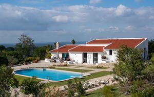 Elegant Hideaway in the Heart of Arrábida Nature Park - Azeitao, Portugal