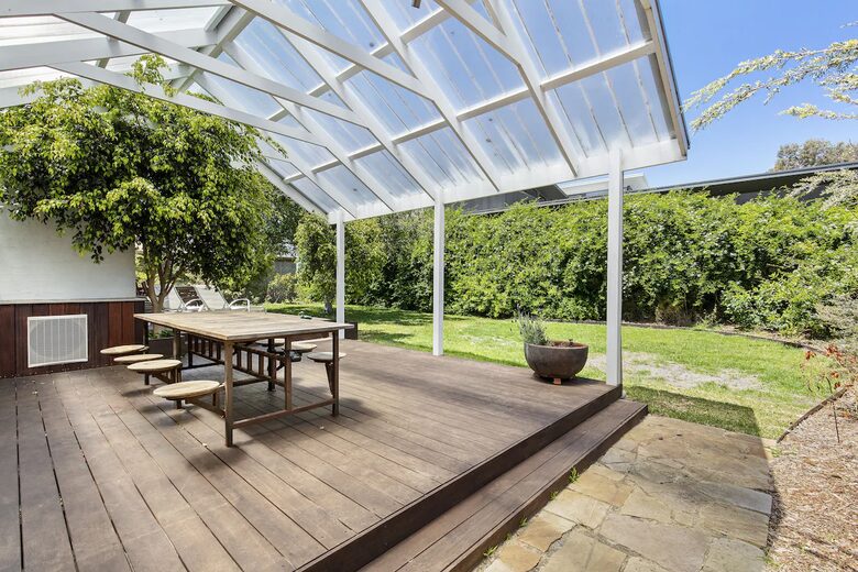 Charming French Cottage by the Barwon River - Barwon Heads, Australia