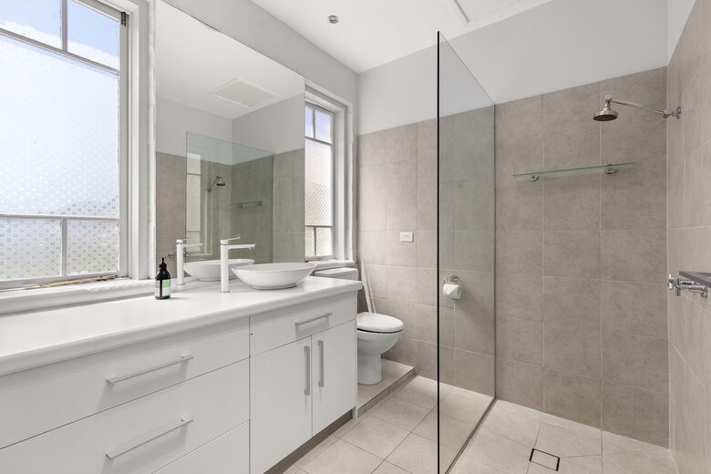 Charming French Cottage by the Barwon River - Barwon Heads, Australia