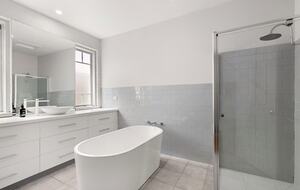 Charming French Cottage by the Barwon River - Barwon Heads, Australia