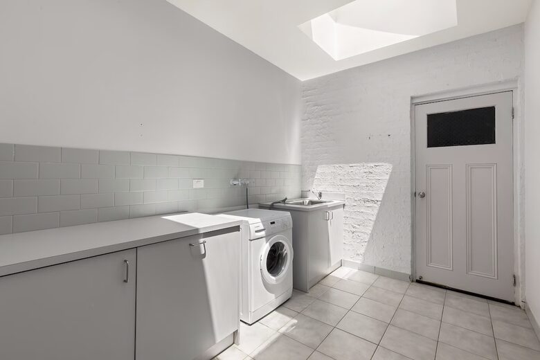 Charming French Cottage by the Barwon River - Barwon Heads, Australia