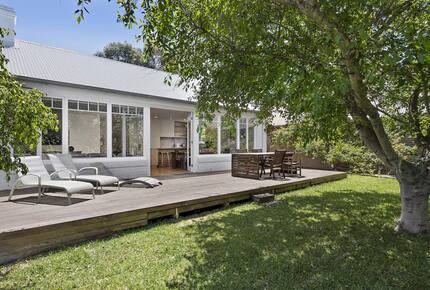 Charming French Cottage by the Barwon River - Barwon Heads, Australia
