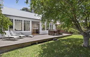 Charming French Cottage by the Barwon River - Barwon Heads, Australia