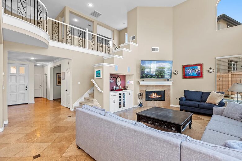 Nature Meets Luxury in this San Marcos Ocean-View Getaway - San Marcos, California