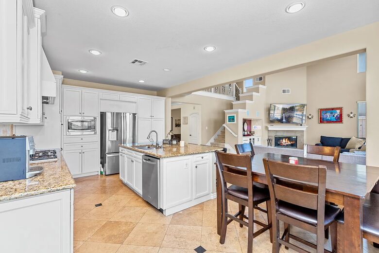 Nature Meets Luxury in this San Marcos Ocean-View Getaway - San Marcos, California