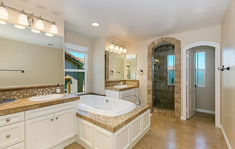 Nature Meets Luxury in this San Marcos Ocean-View Getaway - San Marcos, California