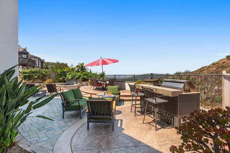 Nature Meets Luxury in this San Marcos Ocean-View Getaway - San Marcos, California