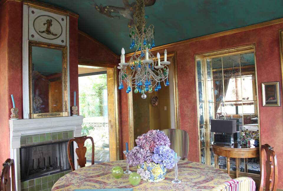 Artful Architecture Overlooking the San Francisco Bay - Tiburon, California