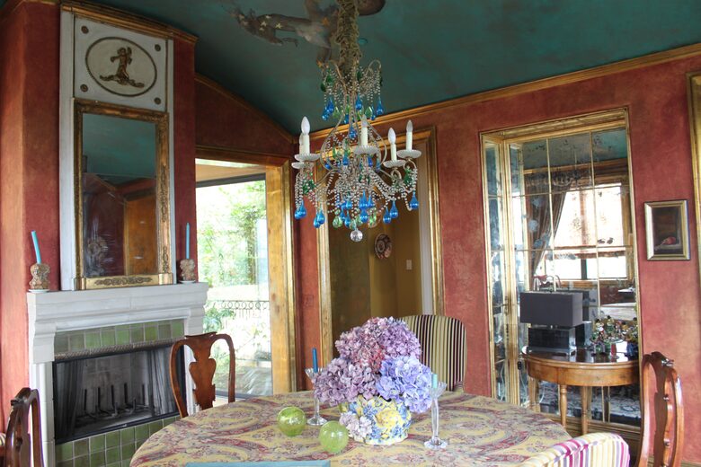 Artful Architecture Overlooking the San Francisco Bay - Tiburon, California