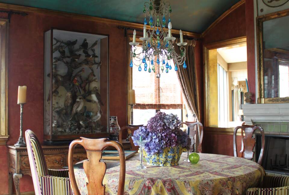 Artful Architecture Overlooking the San Francisco Bay - Tiburon, California