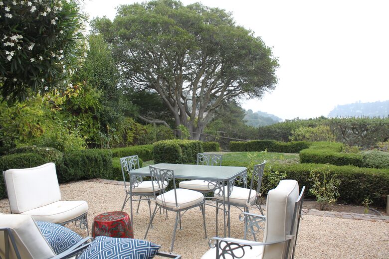 Artful Architecture Overlooking the San Francisco Bay - Tiburon, California