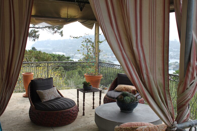 Artful Architecture Overlooking the San Francisco Bay - Tiburon, California