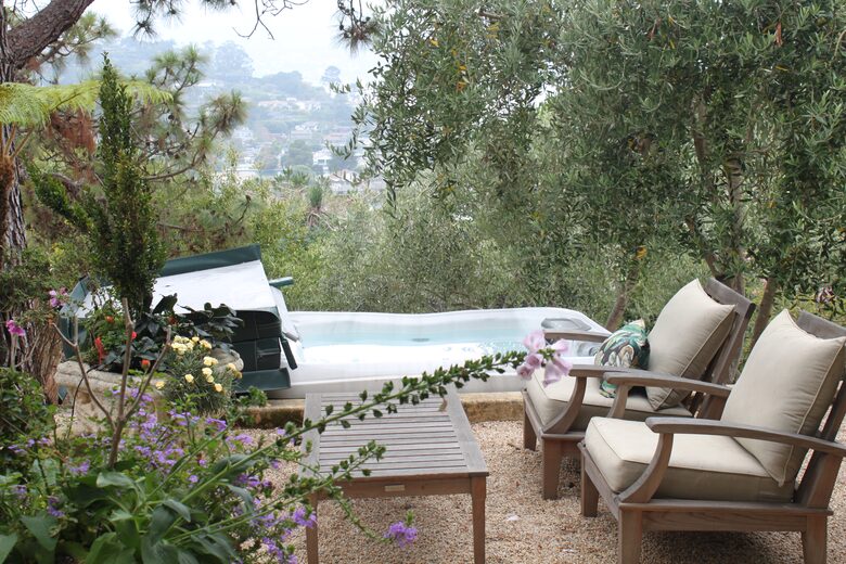 Artful Architecture Overlooking the San Francisco Bay - Tiburon, California