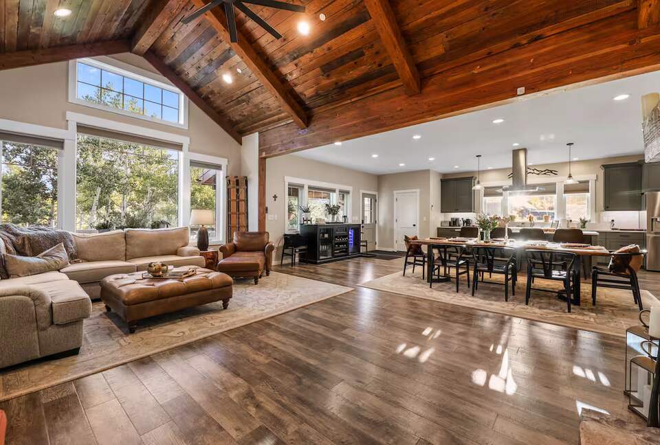 High Country Hideaway | Cozy Retreat with Panoramic Views - Coalville, Utah