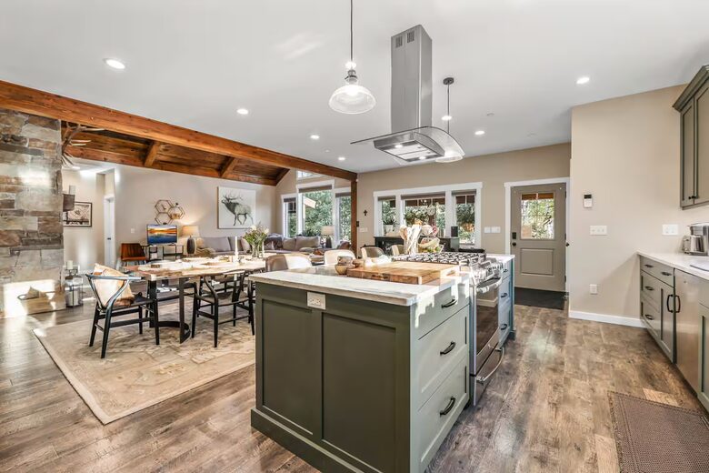 High Country Hideaway | Cozy Retreat with Panoramic Views - Coalville, Utah