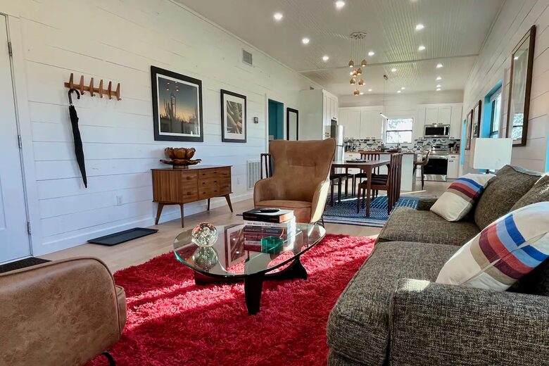 Hilltop Haven in Burton | Two Homes on 11 Acres - Burton, Texas